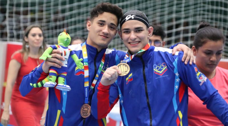 Los venezolanos Victor Betancourt y Edwar Rolin sumaron entre ambos 5 Medallas en los Juegos Bolivarianos 2022
